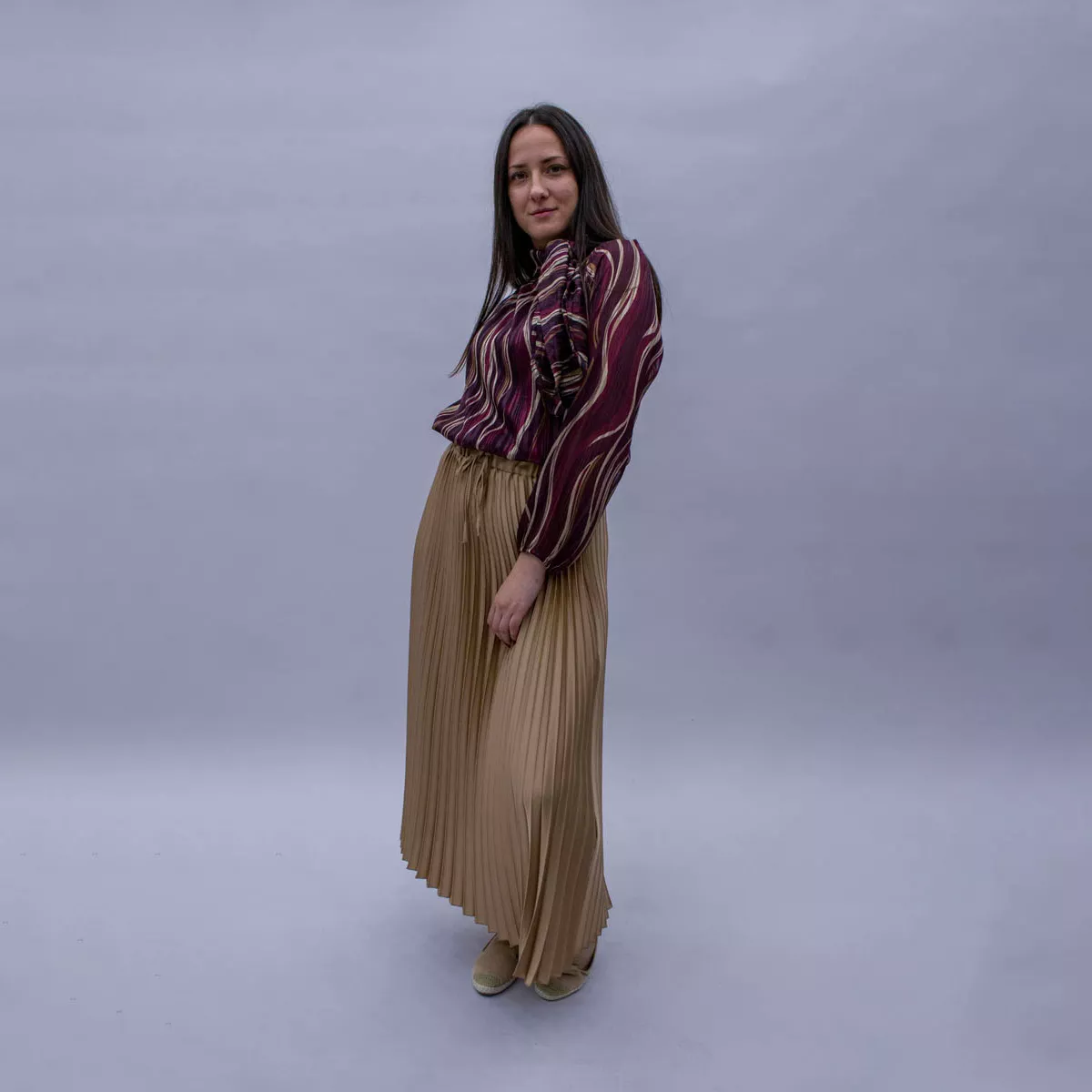 Bluza sa uspravnim ovratnikom